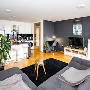  Apartment Hermes & 2 Free Garage Secured Parkings Slowenien